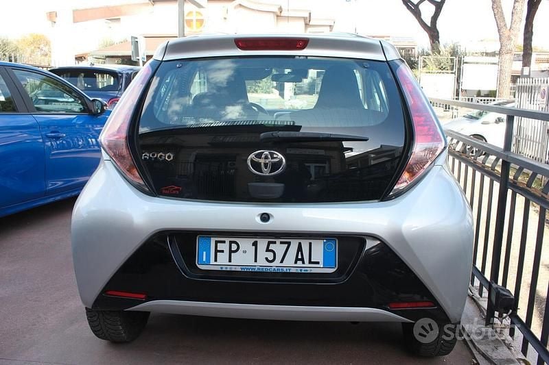 Usata Toyota Aygo 69 CV (50 kW) 2018 Other Utilitaria