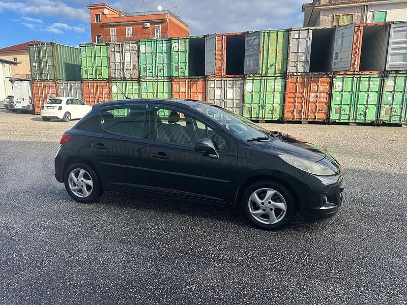Usata Peugeot 207 75 CV (55 kW) 2011 Nero Berlina