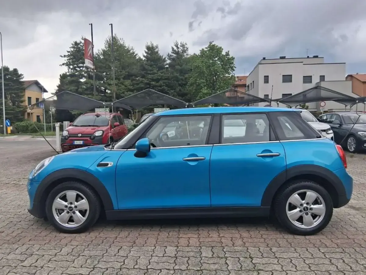 Usata Mini Cooper 136 CV (100 kW) 2019 Azzurro Utilitaria