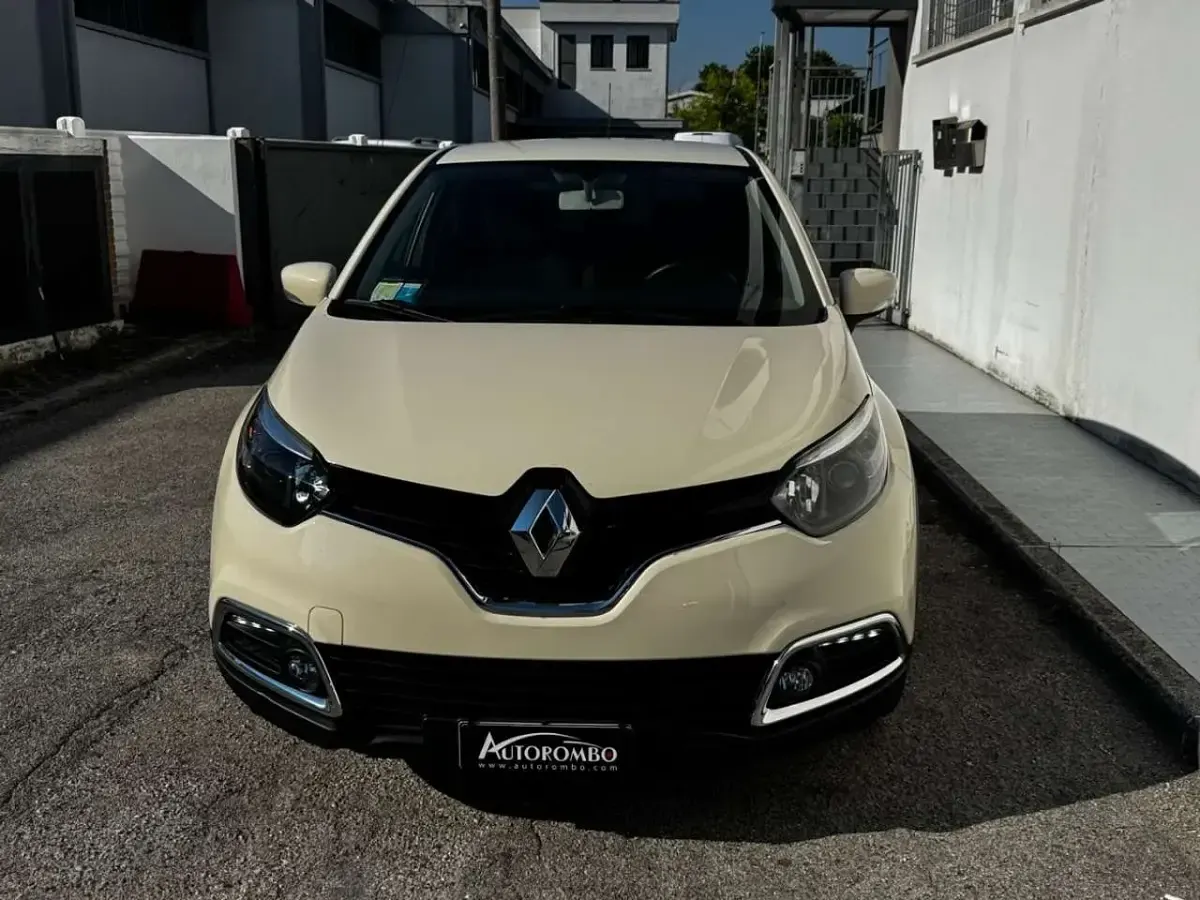 Usata Renault Captur 90 CV (66 kW) 2014 Other SUV