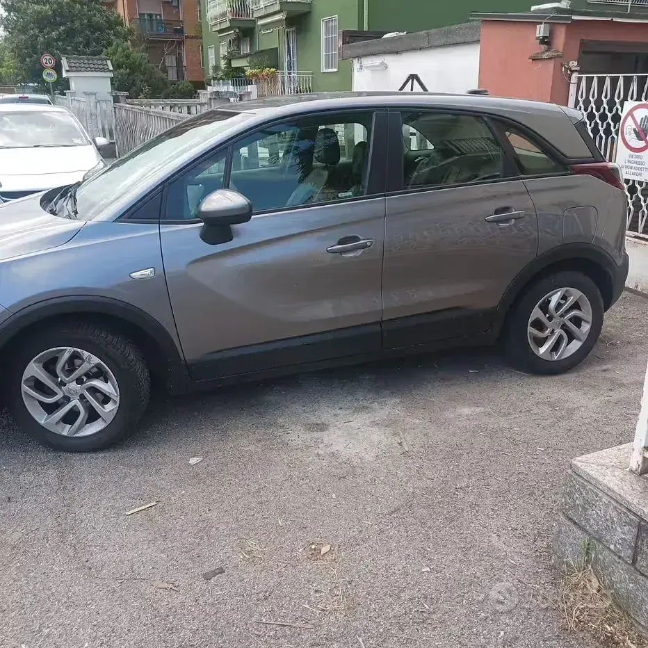 Usata Opel Crossland 110 CV (80 kW) 2018 Grigio SUV