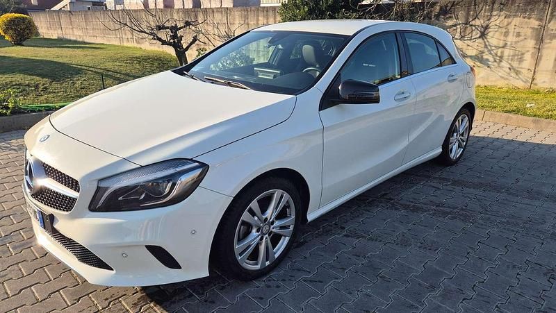 Usata Mercedes A200 136 CV (100 kW) 2017 Bianco Berlina