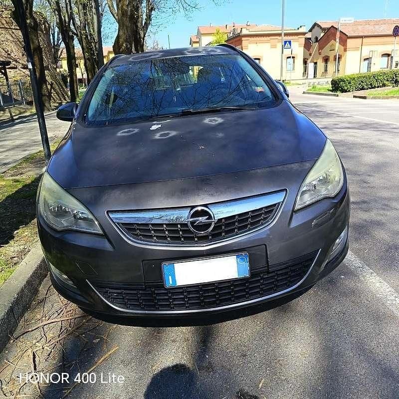 Usata Opel Astra 110 CV (80 kW) 2011 Station wagon