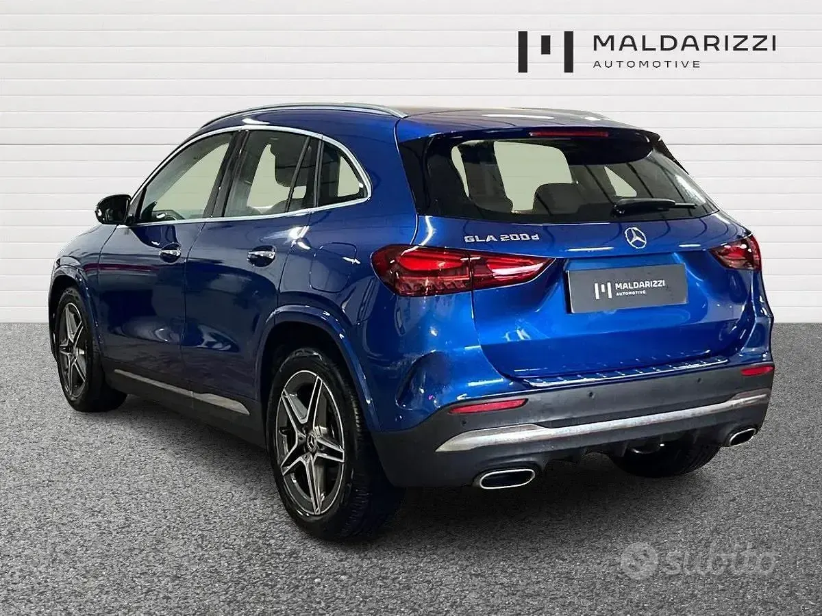 Usata Mercedes GLA200 Advanced Plus 150 CV (110 kW) 2023 Blu SUV