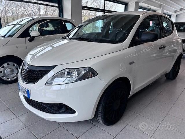 Usata Lancia Ypsilon S 69 CV (50 kW) 2021 Bianco Utilitaria