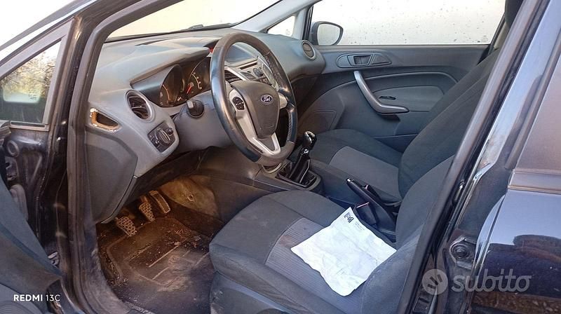 Usata Ford Fiesta 73 CV (53 kW) 2010 Nero Utilitaria