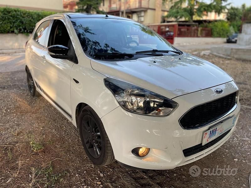 Usata Ford Ka 86 CV (63 kW) 2018 Bianco Berlina