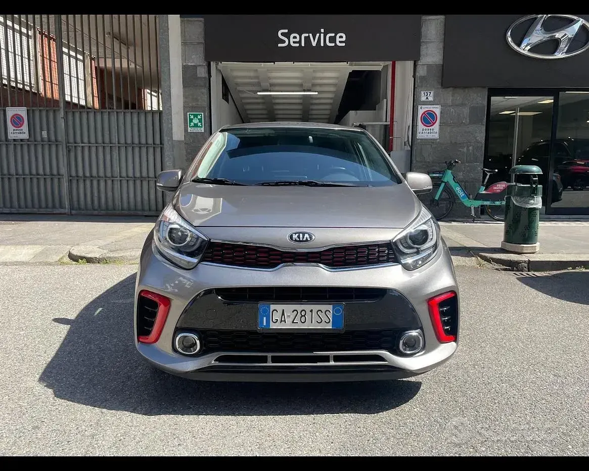Usata Kia Picanto GT-Line 67 CV (49 kW) 2020 Grigio Utilitaria