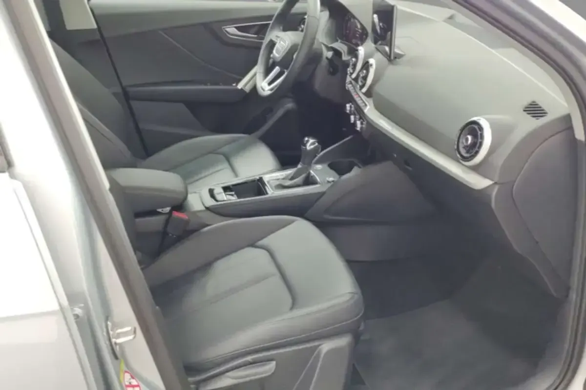 Usata Audi Q2 Advanced 150 CV (110 kW) 2025 Argento SUV