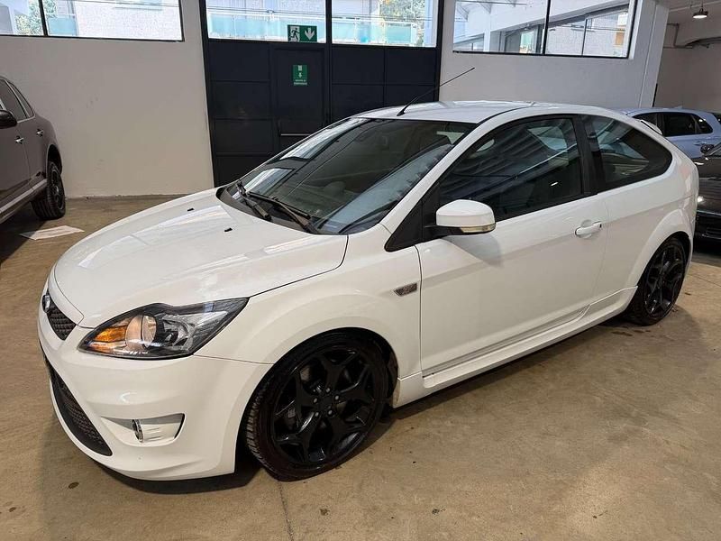 Usata Ford Focus ST 226 CV (166 kW) 2008 Bianco Berlina
