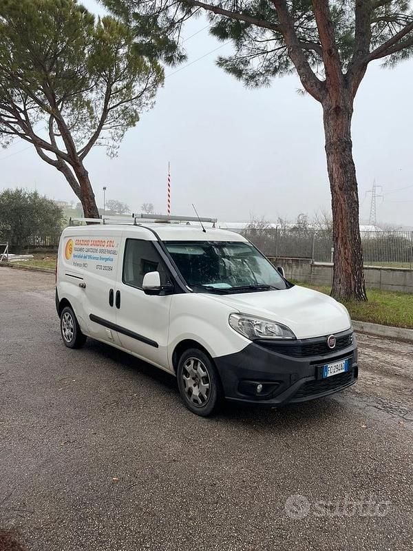 Usata Fiat Doblò 120 CV (88 kW) 2015 Bianco Monovolume