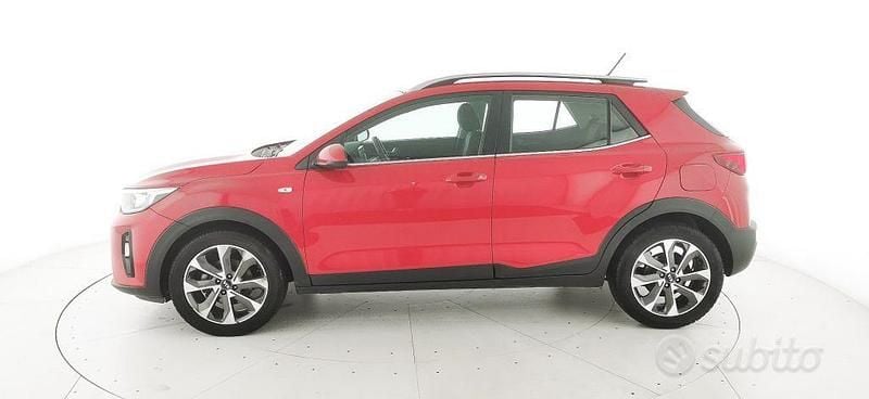 Usata Kia Stonic Style 120 CV (88 kW) 2018 Rosso SUV