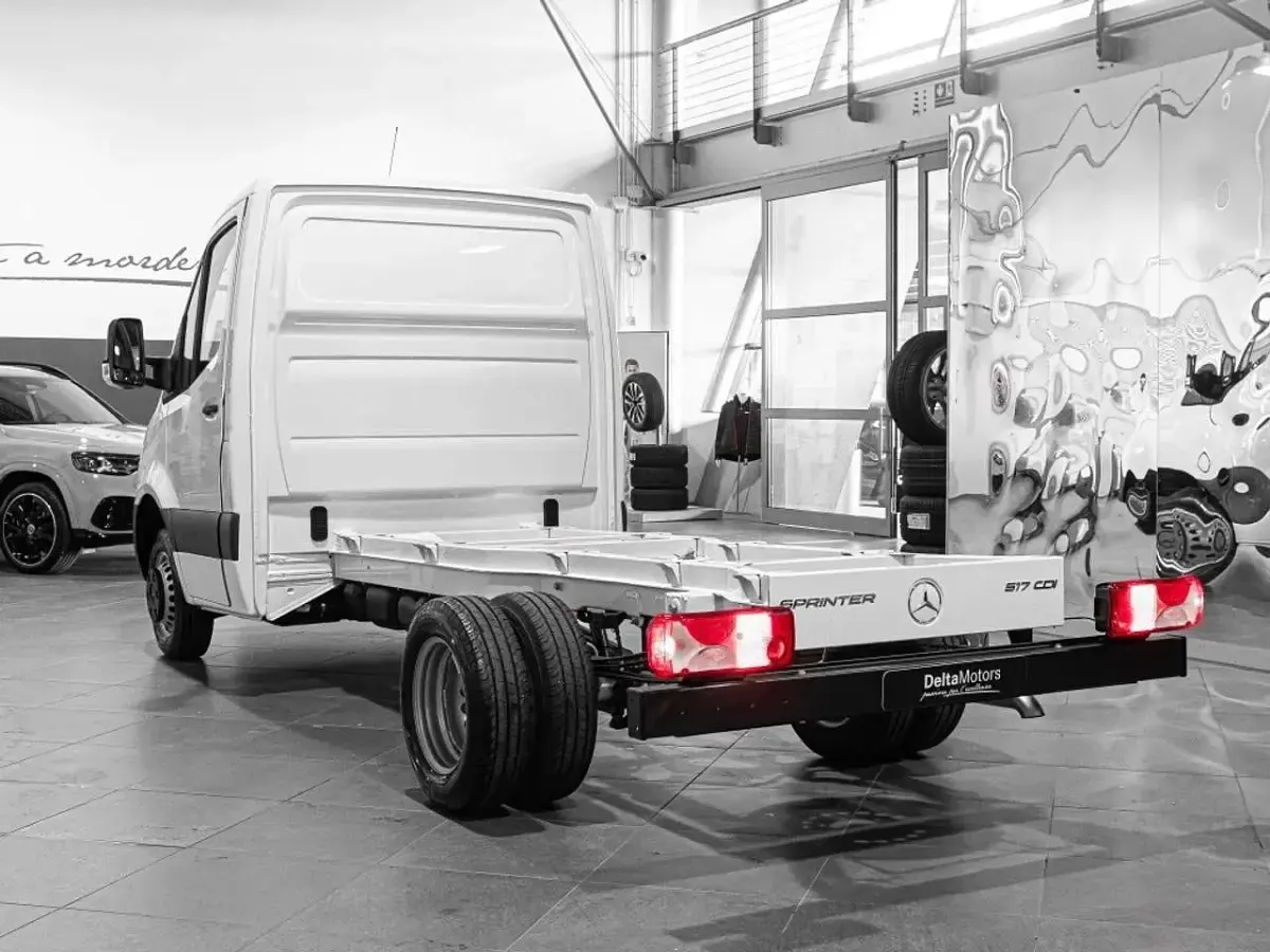 Nuova Mercedes Sprinter 2026 Bianco artico Furgone