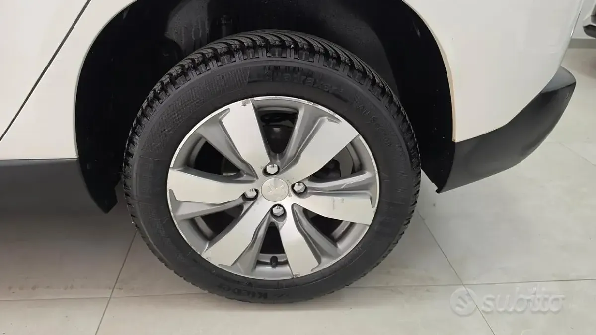 Usata Peugeot 2008 92 CV (67 kW) 2014 Bianco SUV