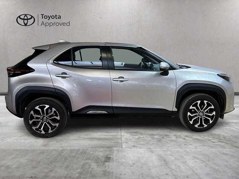 Usata Toyota Yaris Cross Trend 116 CV (85 kW) 2022 Argento SUV