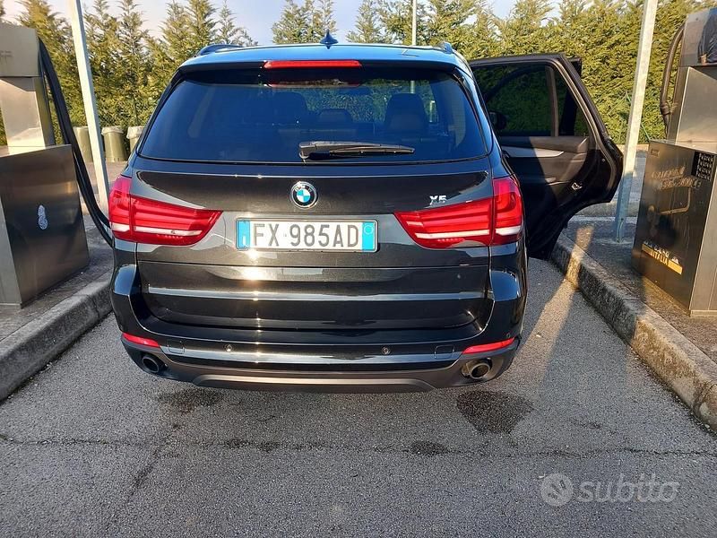 Begagnad BMW X5 Efficient Dynamics 258 HK (189 kW) 2015 Svart SUV
