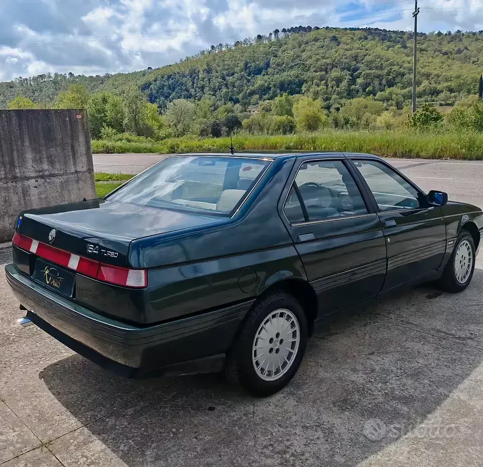 Occasion Alfa Romeo 164 207 ch (152 kW) 1992 Vert Berline