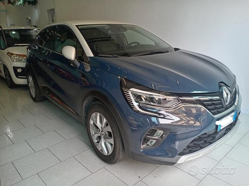 Usata Renault Captur RS Line 100 CV (73 kW) 2021 Blu SUV