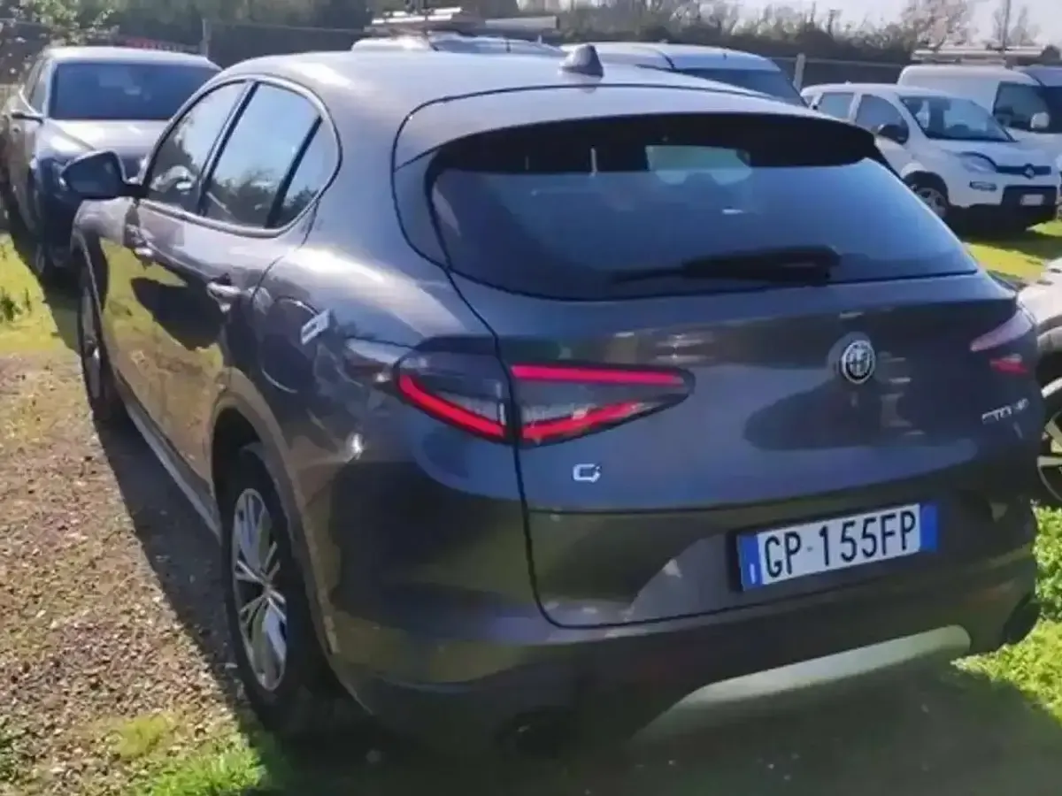 Usata Alfa Romeo Stelvio Super 209 CV (153 kW) 2023 Grigio SUV
