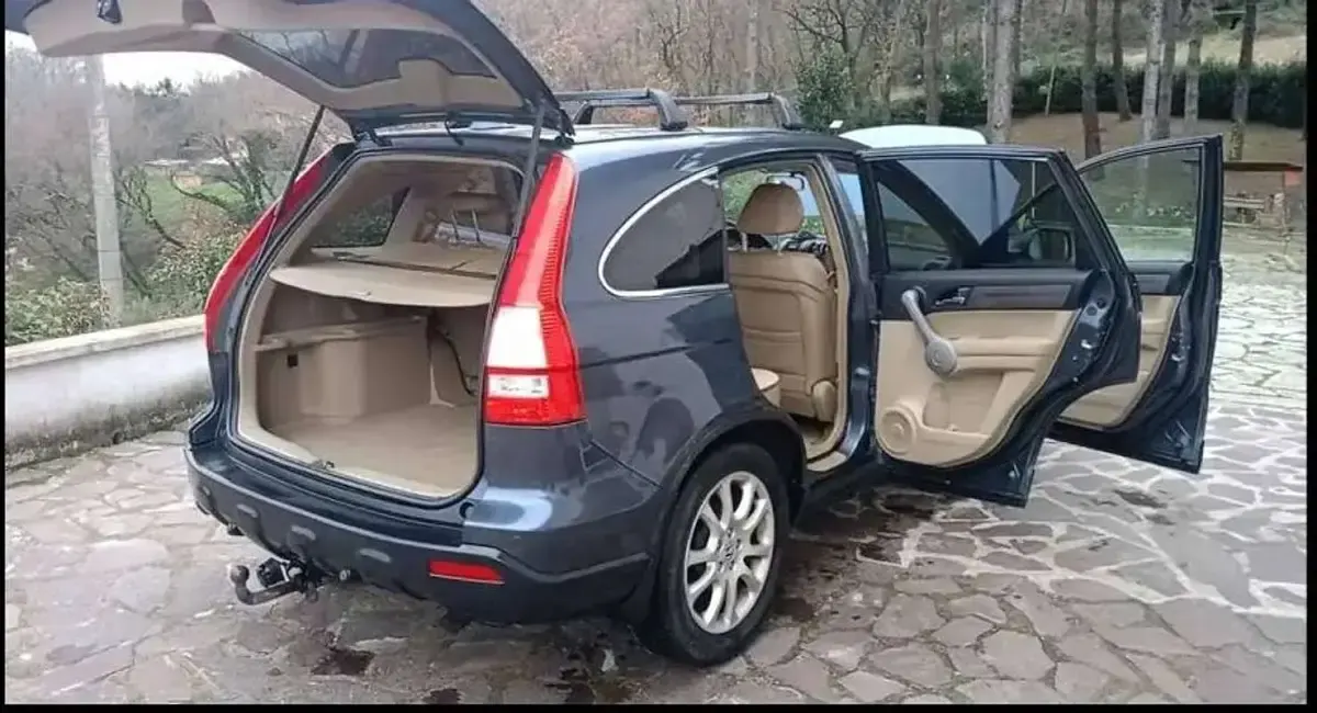 Usata Honda CR-V Executive 140 CV (102 kW) 2007 Blu/azzurro SUV