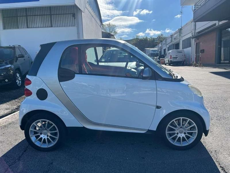 Usata Smart ForTwo Coupé Passion 41 CV (30 kW) 2010 Bianco Coupé