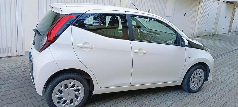 Usata Toyota Aygo Connect Style 72 CV (52 kW) 2019 Utilitaria