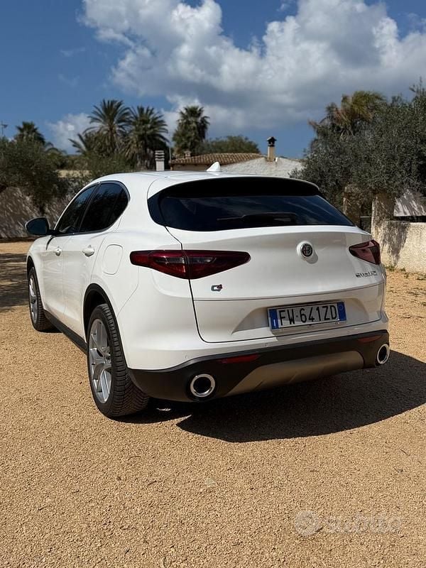 Usata Alfa Romeo Stelvio 190 CV (139 kW) 2019 Bianco SUV