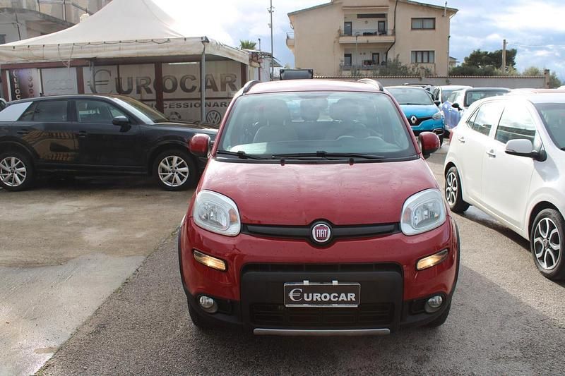 Usata Fiat Panda 4x4 S 95 CV (69 kW) 2016 Rosso Utilitaria