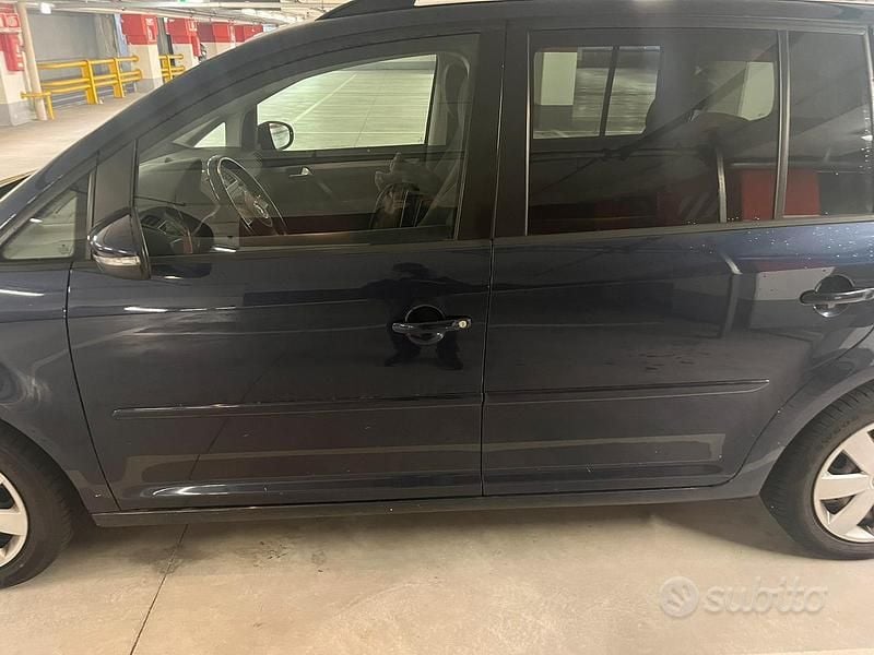 Usata VW Touran 2014 Blu Monovolume