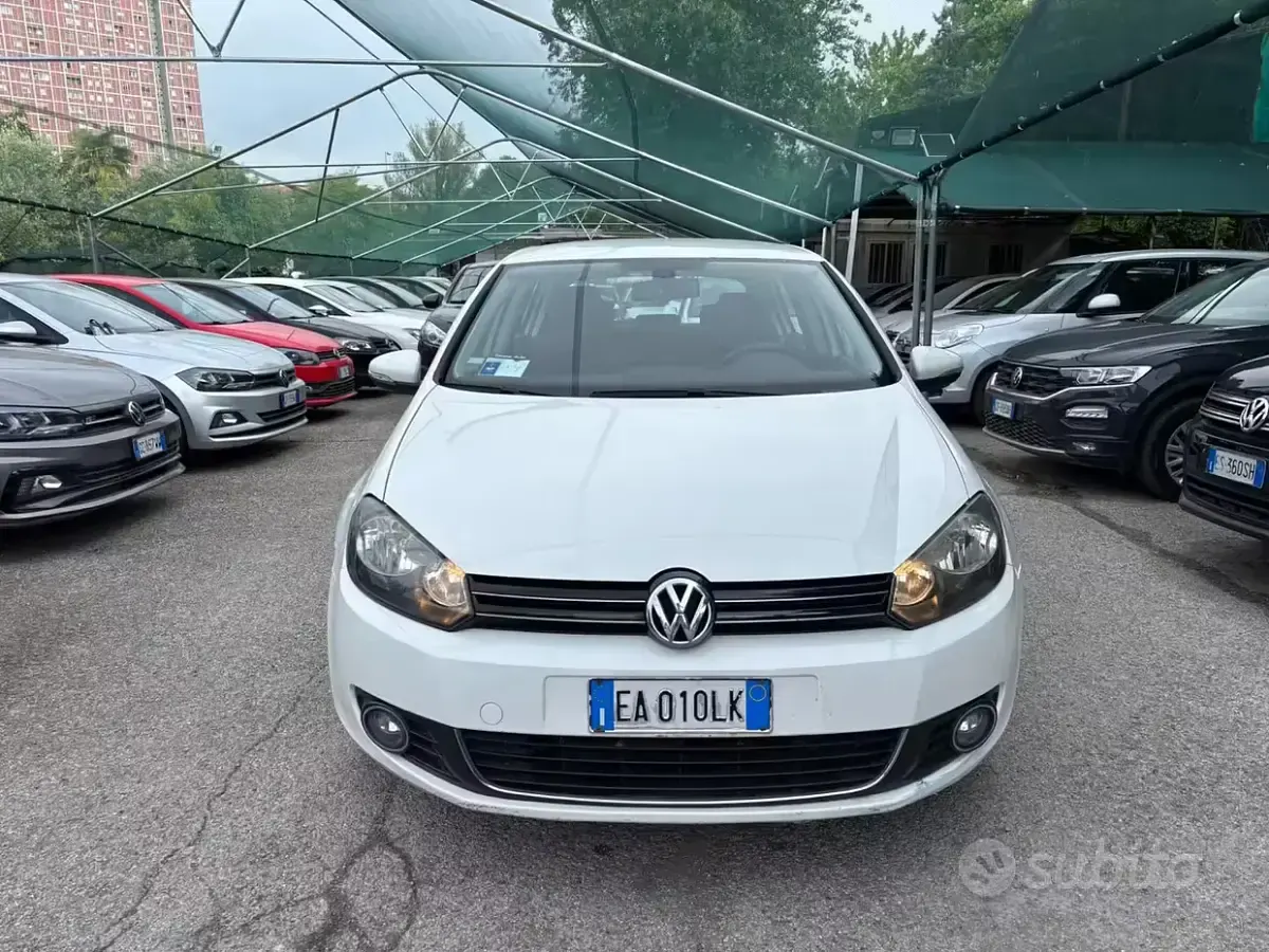 Usata VW Golf VI Highline 105 CV (77 kW) 2010 Bianco Utilitaria