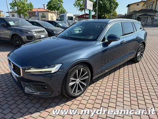 Usata Volvo V60 Momentum 292 CV (214 kW) 2021 Bluazzurro Station wagon