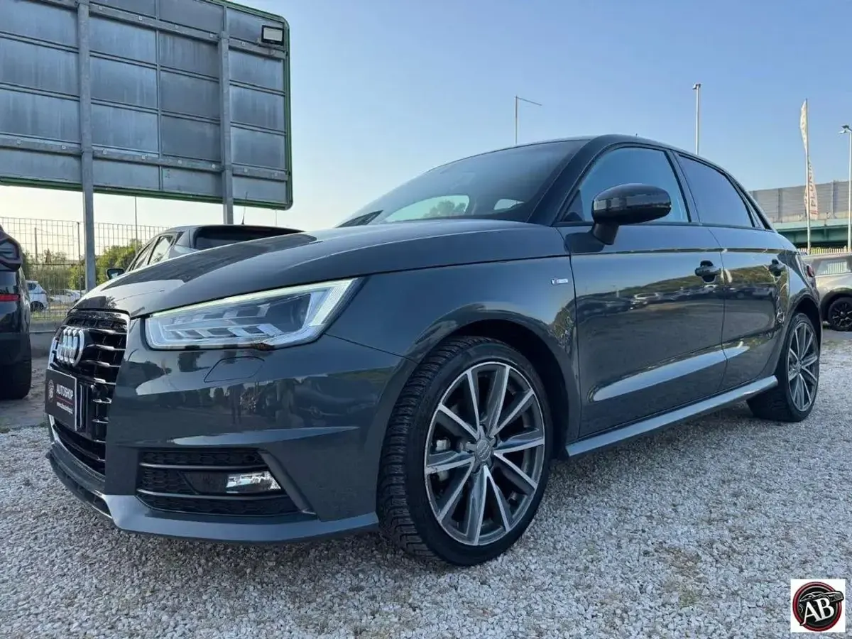 Usata Audi A1 90 CV (66 kW) 2018 Grigio Berlina