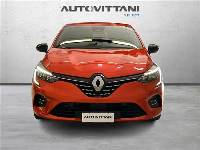 Usata Renault Clio Techno 91 CV (66 kW) 2023 Arancione Utilitaria