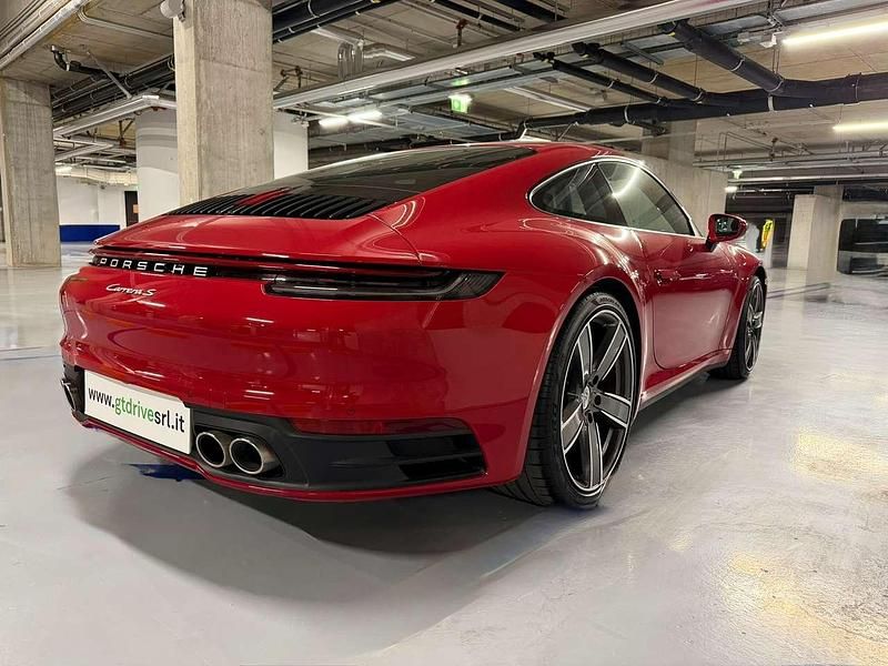 Usata Porsche 911 Carrera S 450 CV (330 kW) 2020 Rosso carminio Coupé