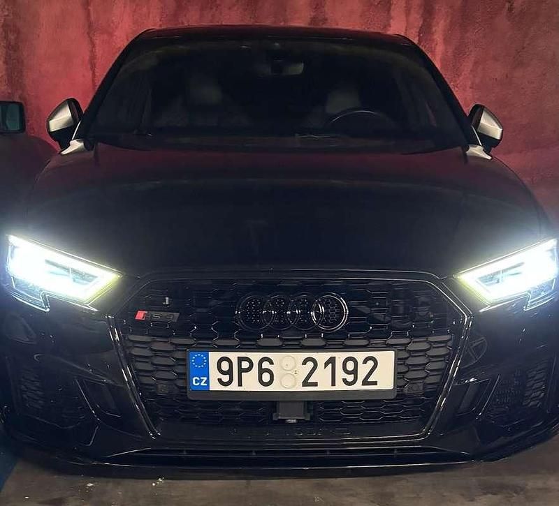 Usata 2018 Audi RS3 Ambiente Tre volumi | 34.900 € (Buon prezzo) - Immagine 1/4