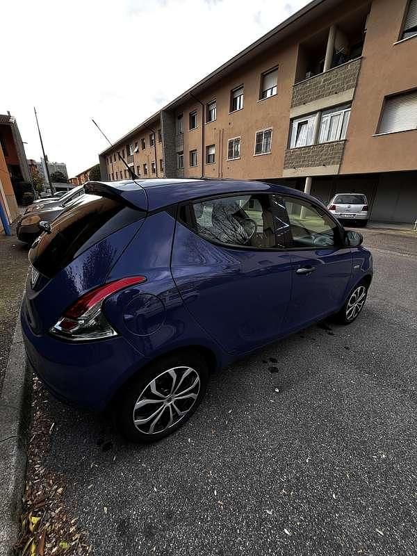 Usata Lancia Ypsilon 69 CV (50 kW) 2017 Utilitaria