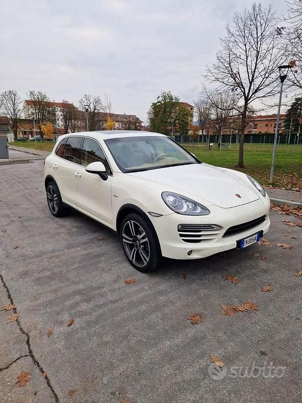 Bianco Usata 2012 Porsche Cayenne SUV | 23.900 € (Buon prezzo) - Immagine 1/4