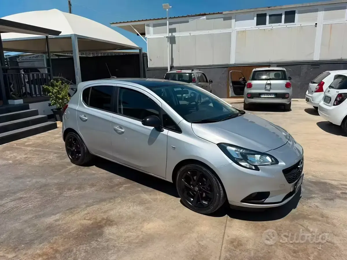 Usata Opel Corsa Innovation 90 CV (66 kW) 2017 Grigio Utilitaria