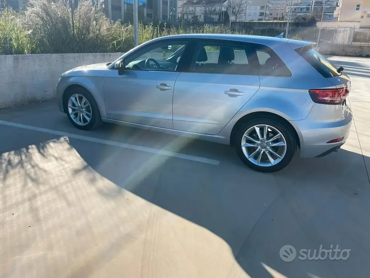 Usata Audi A3 Business 2016 Grigio Berlina