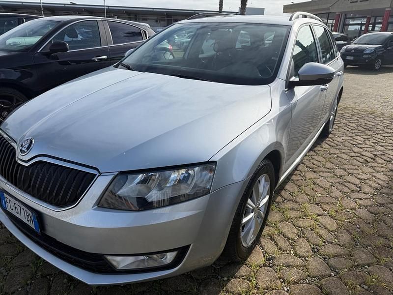 Usata Skoda Octavia G-TEC Ambition 110 CV (80 kW) 2016 Argento Station wagon