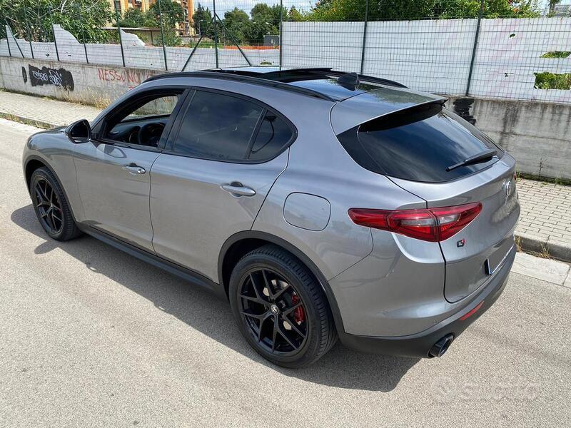 Usato 2019 Alfa Romeo Stelvio 2.0 Benzin 201 CV (33.500 €)