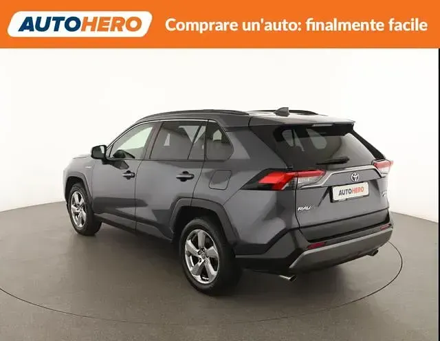 Usata Toyota RAV4 Hybrid 222 CV (163 kW) 2021 Grigio SUV