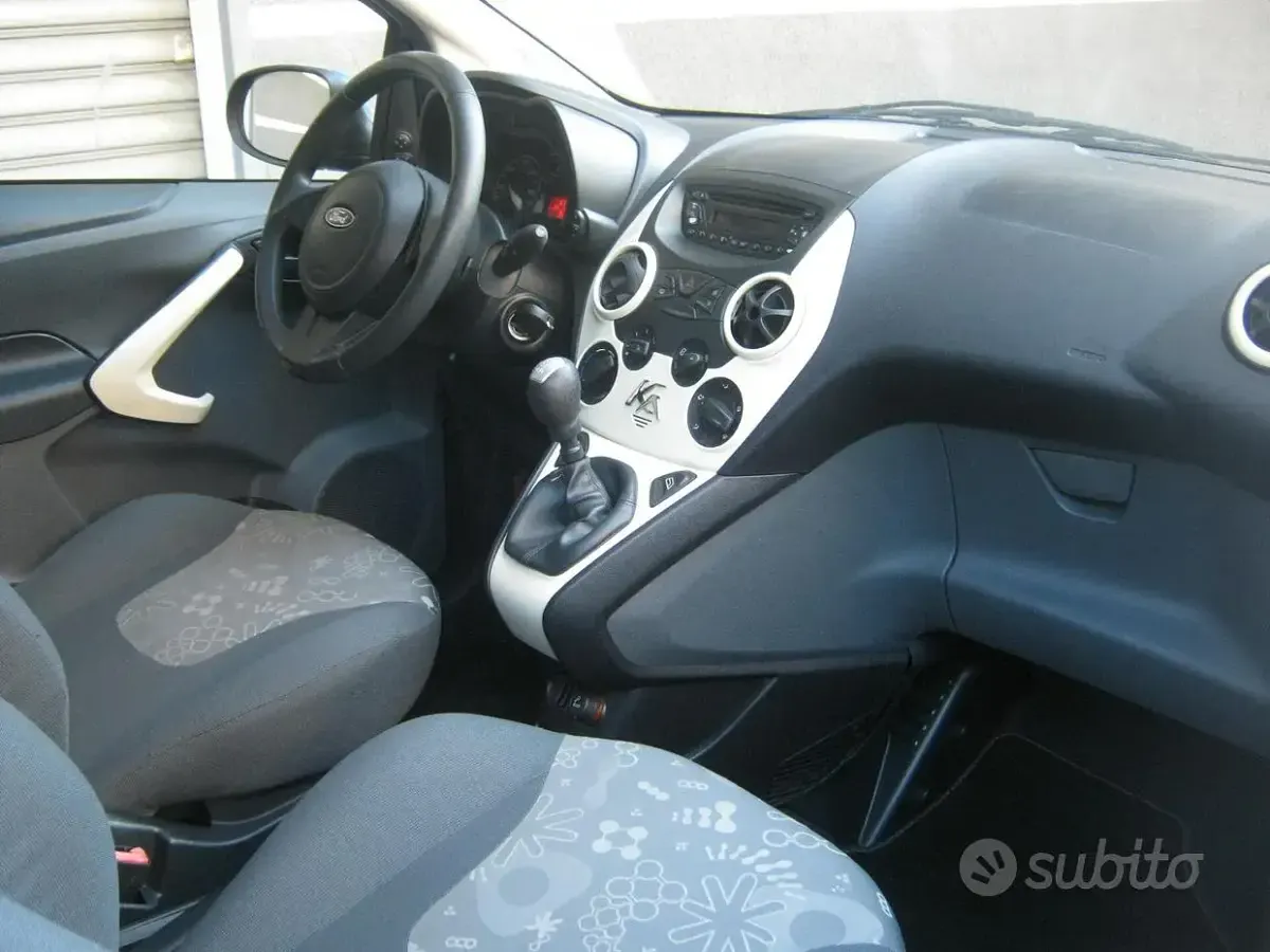 Usata Ford Ka 69 CV (50 kW) 2010 Blu Utilitaria