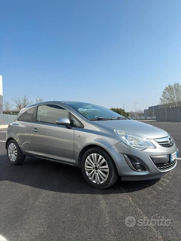 Usata Opel Corsa 2012 Utilitaria