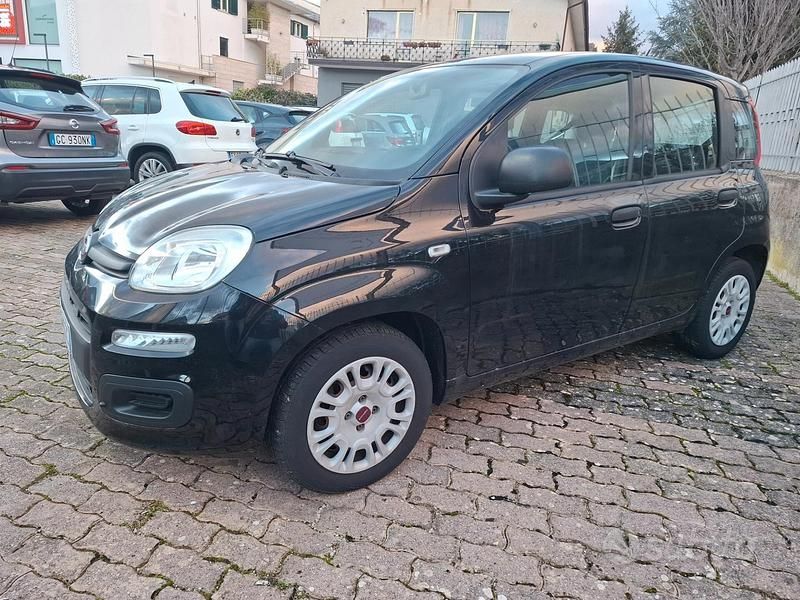 Usata Fiat Panda Easy 69 CV (50 kW) 2020 Nero Utilitaria