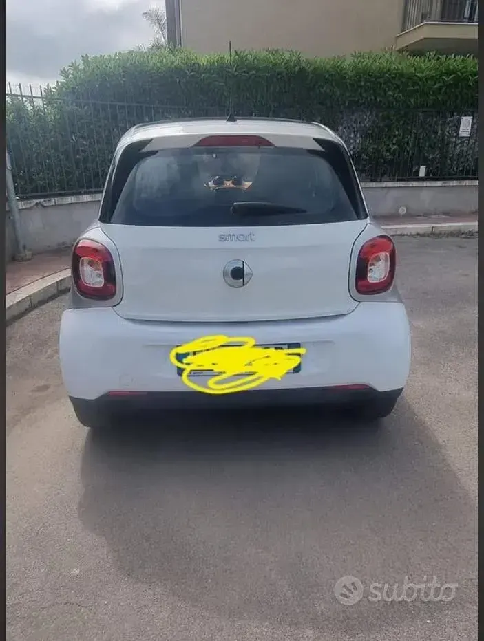 Usata Smart ForFour 71 CV (52 kW) 2014 Bianco Utilitaria
