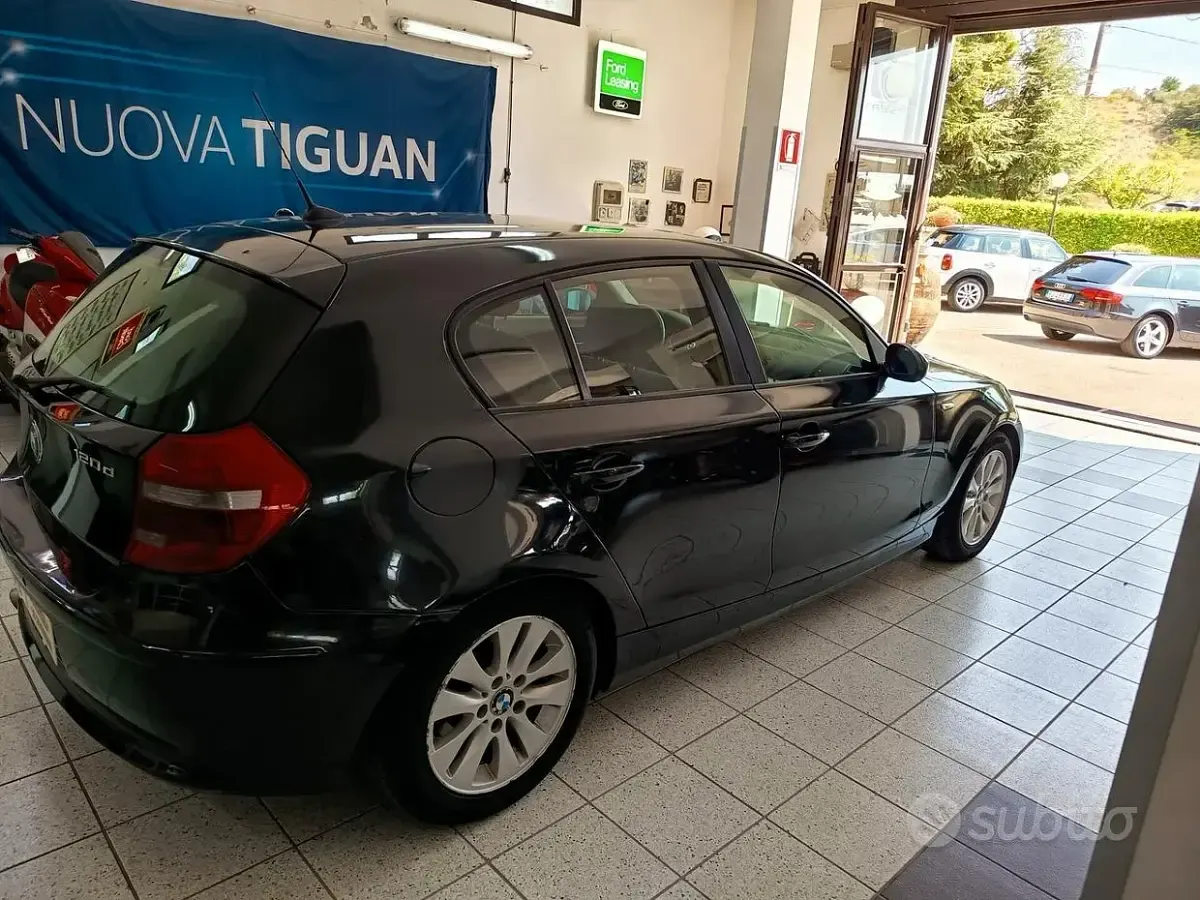 Usata BMW 120 177 CV (130 kW) 2007 Nero Utilitaria