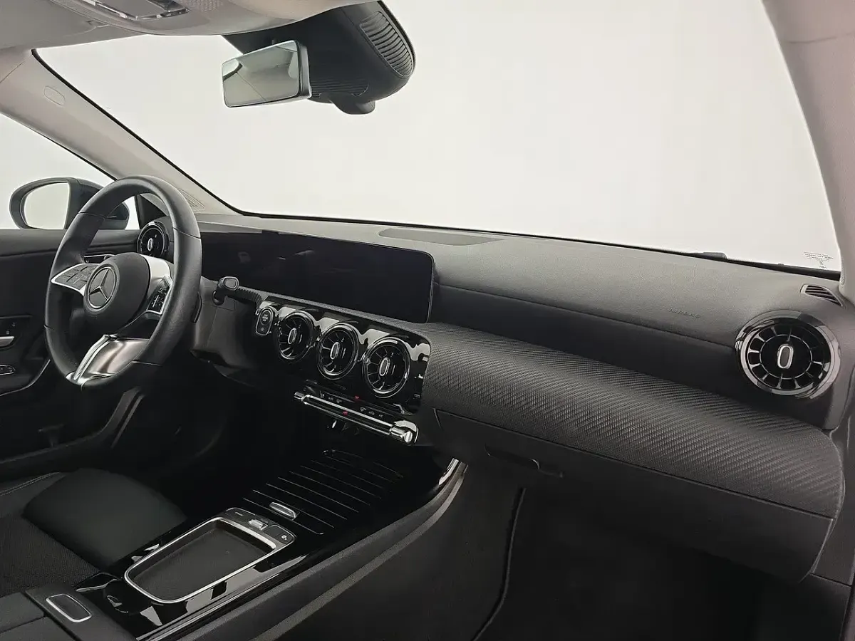 Usata Mercedes A180 Advanced 116 CV (85 kW) 2025 Nero notte Berlina