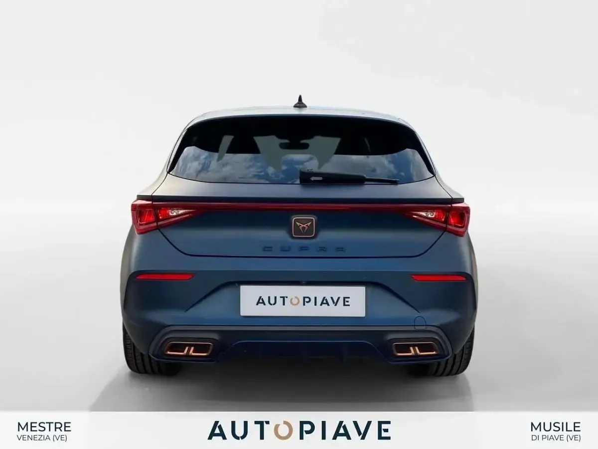 Usata Cupra Leon VZ1 245 CV (180 kW) 2021 Blu/azzurro Berlina