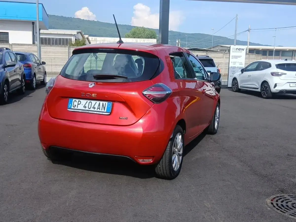 Usata Renault Zoe Equilibre 50 kW (69 CV) 2023 Rosso Utilitaria